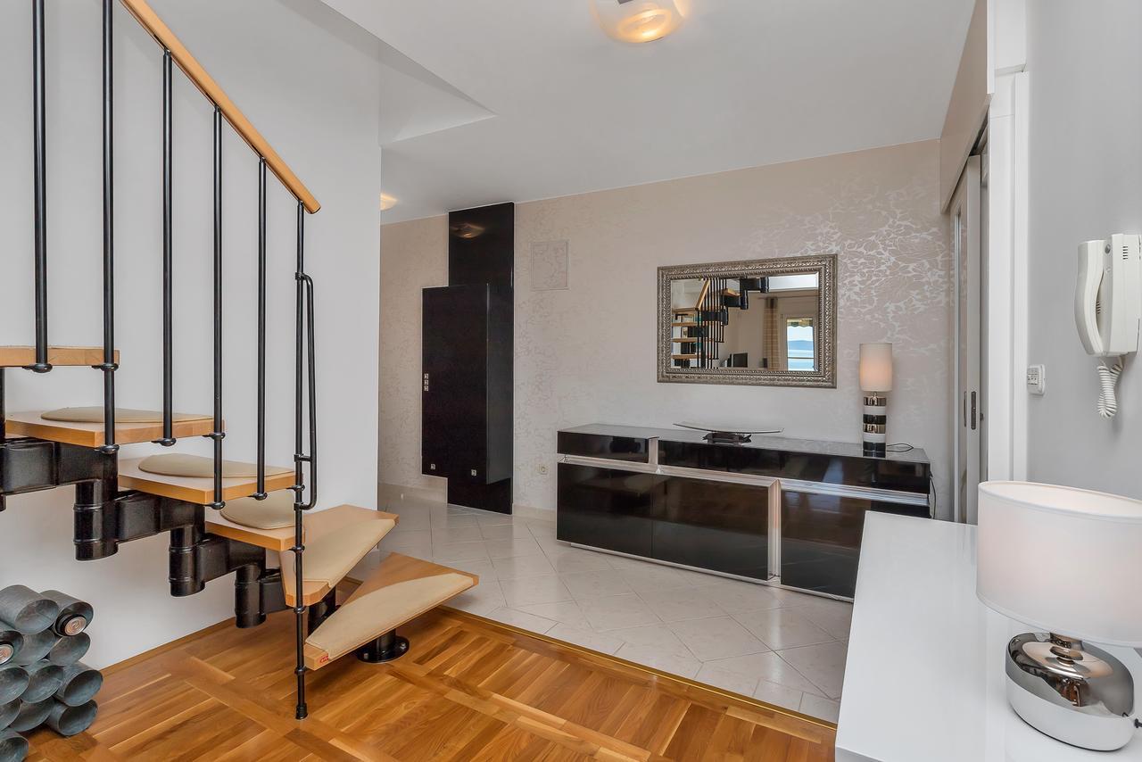 Apartment Manhattan Макарська Екстер'єр фото