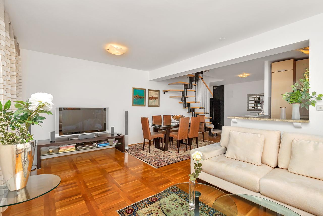 Apartment Manhattan Макарська Екстер'єр фото