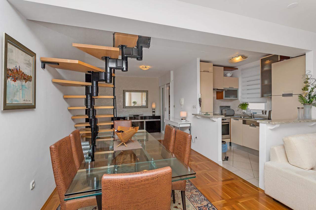 Apartment Manhattan Макарська Екстер'єр фото