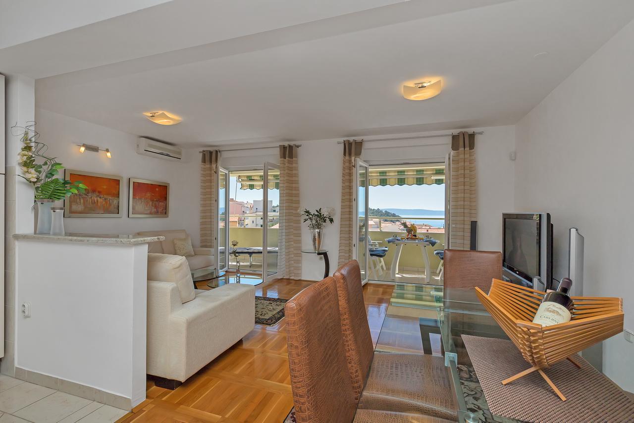 Apartment Manhattan Макарська Екстер'єр фото