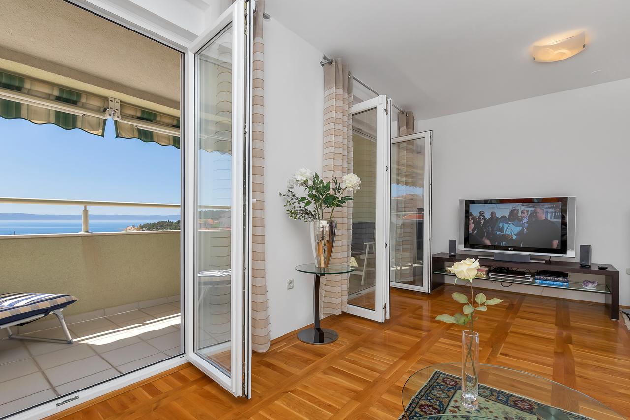Apartment Manhattan Макарська Екстер'єр фото
